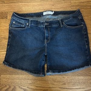 Women’s torrid denim shorts size 18
